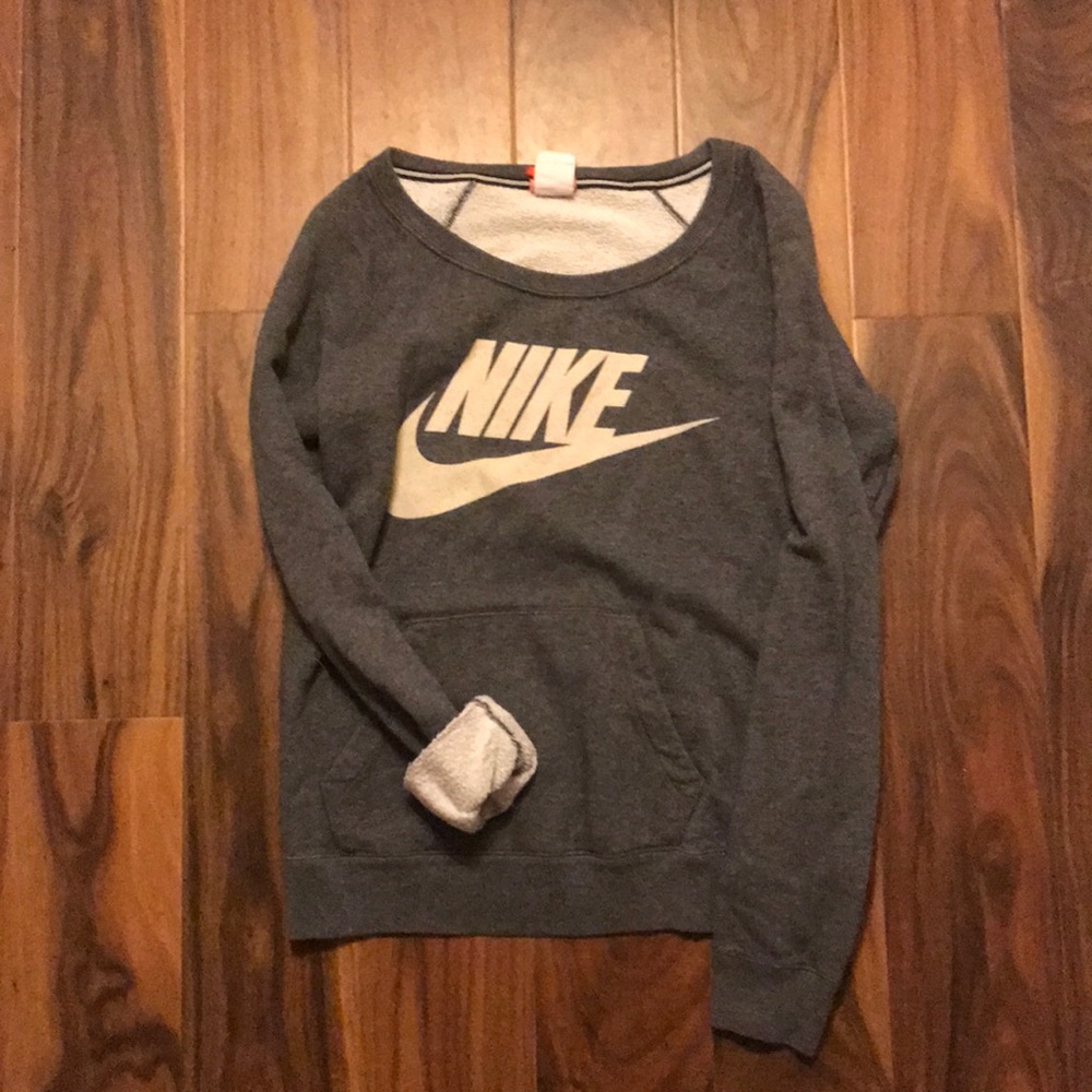 Vintage Nike pullover with pockets